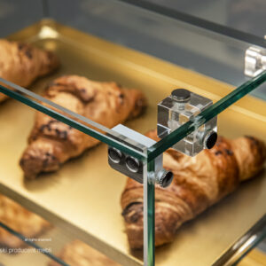 SNACK 560 D-SF bakery display case - inclined doors and shelves - Image 2